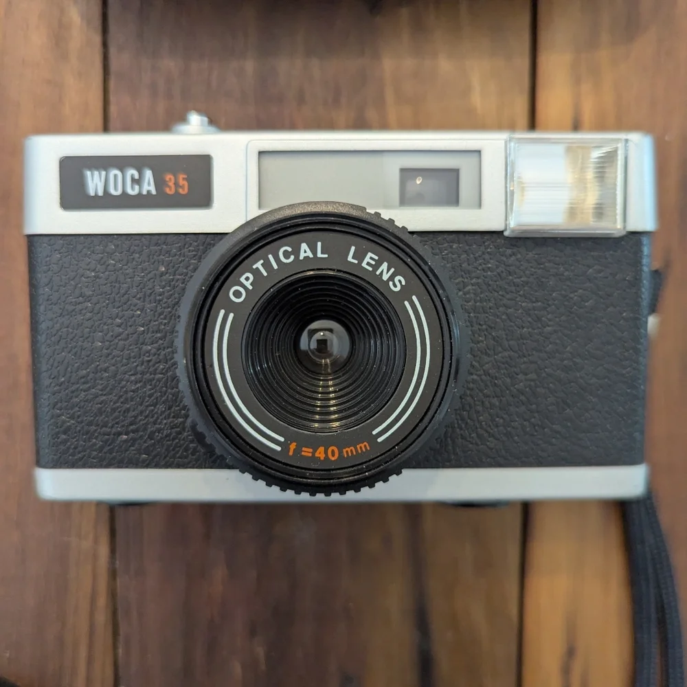 Vintage Woca 35 mm Camera - Optical Lens, Case Included -Black & Silver Untested